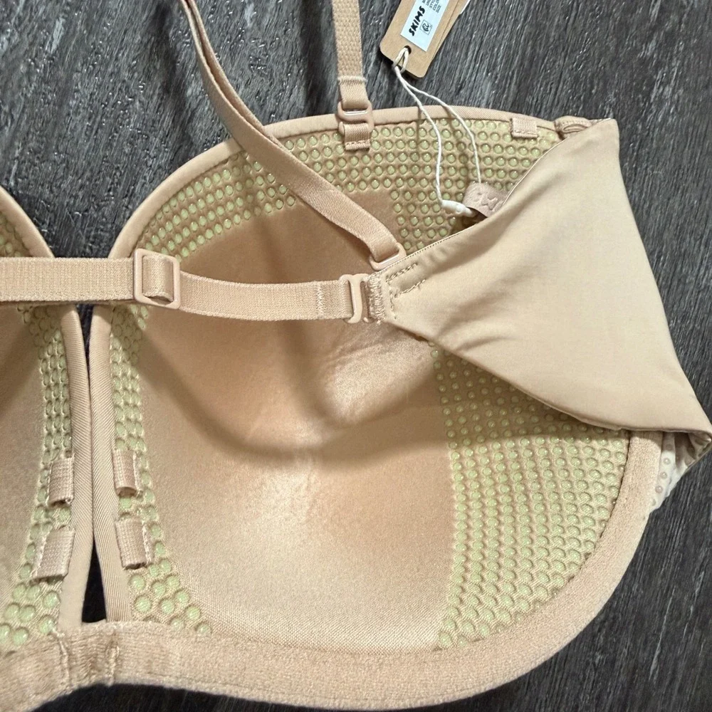 SKIMS‎ Multi Way Bra Underwire Clay Nude 34DDDD Style STSTP5942W Strapless - Picture 4 of 6
